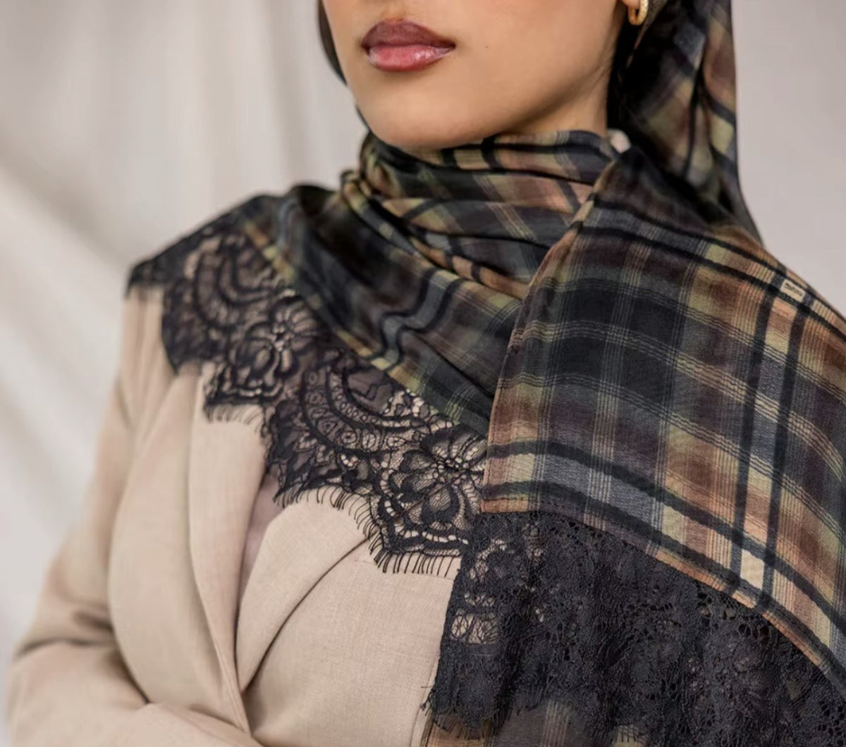 AMAZEA Lace Hijab – Plaid